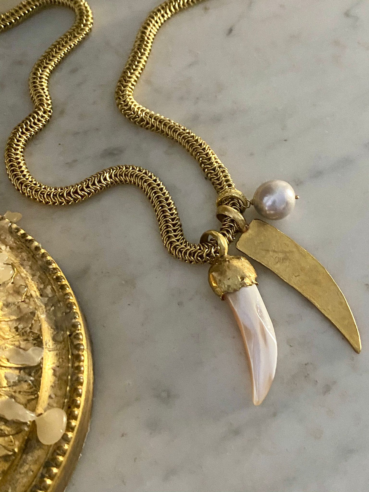Beige Nacre Tusk Pendant